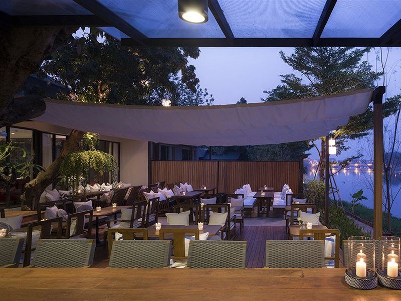 Sala Lanna Chiang Mai Hotel Bagian luar foto