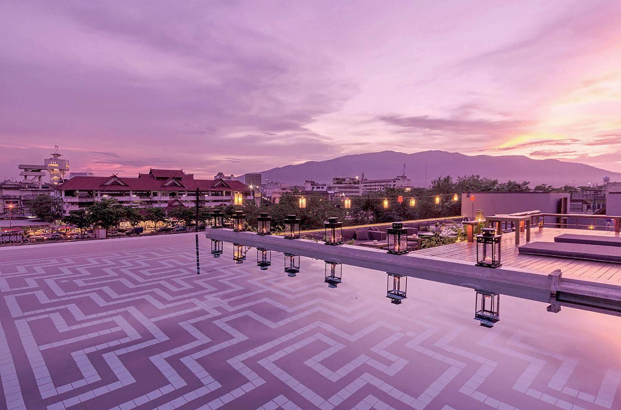 Sala Lanna Chiang Mai Hotel Bagian luar foto